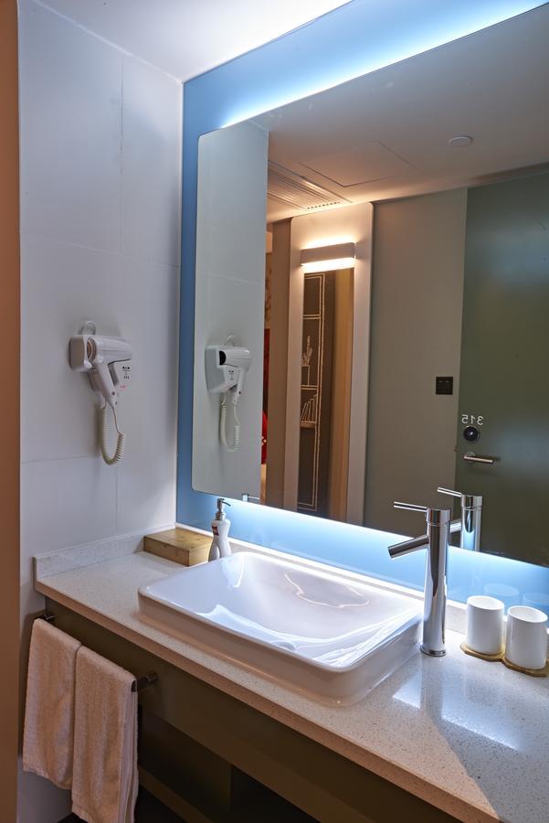 Ibis Wenzhou Ariport Avenue Hotell Exteriör bild